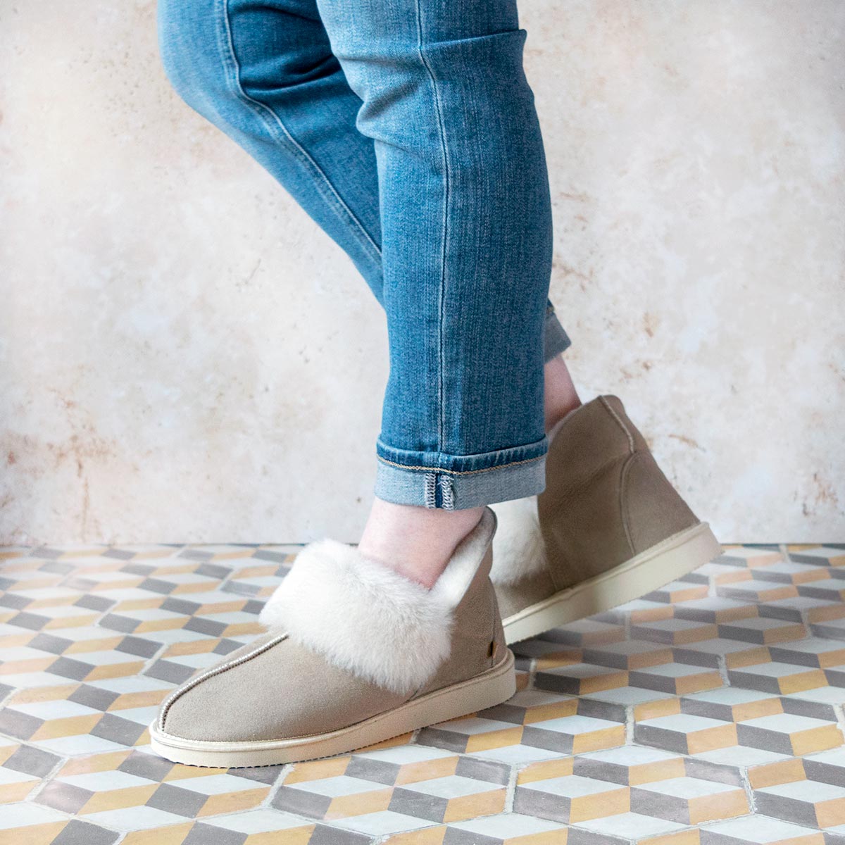 Gael Sheepskin Slippers - Oat