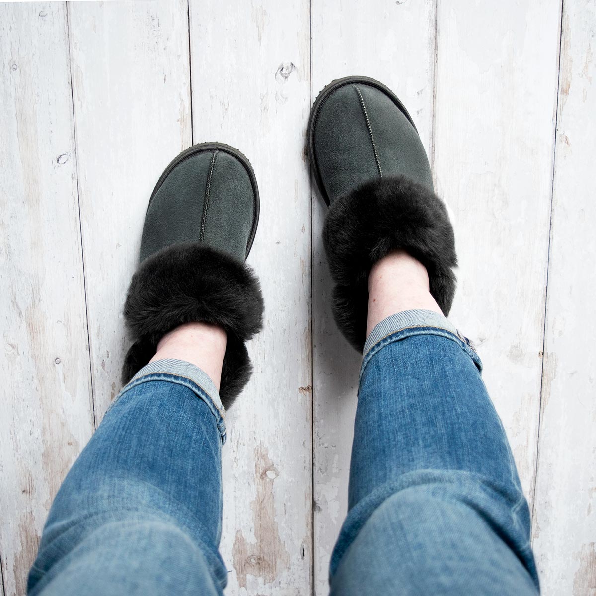 Gael Sheepskin Slippers - Graphite