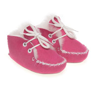 Lupe Hand-Stitched Sheepskin Baby Booties - Pink