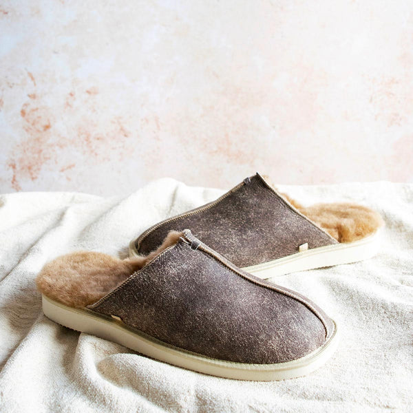 Machar Sheepskin Slippers - Nutmeg Distressed Leather